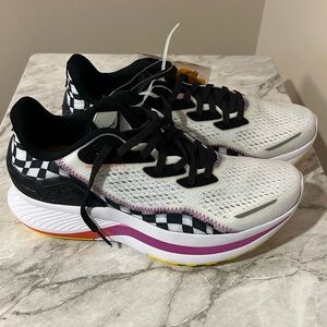 Saucony Endorphin Speed 2